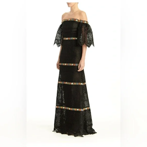 NEW Carolina Herrera Off-the-shoulder Lace Gown Black Carolina Herrera Gown - Picture 3 of 9